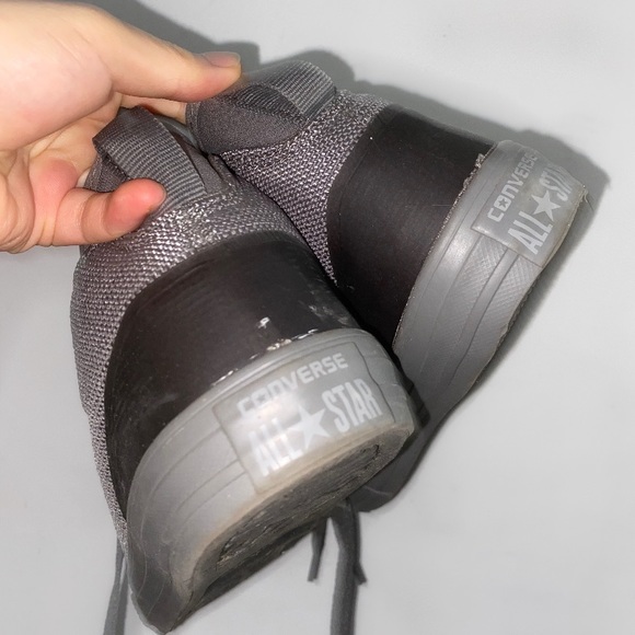 converse grey mid top shoes - Picture 2 of 4